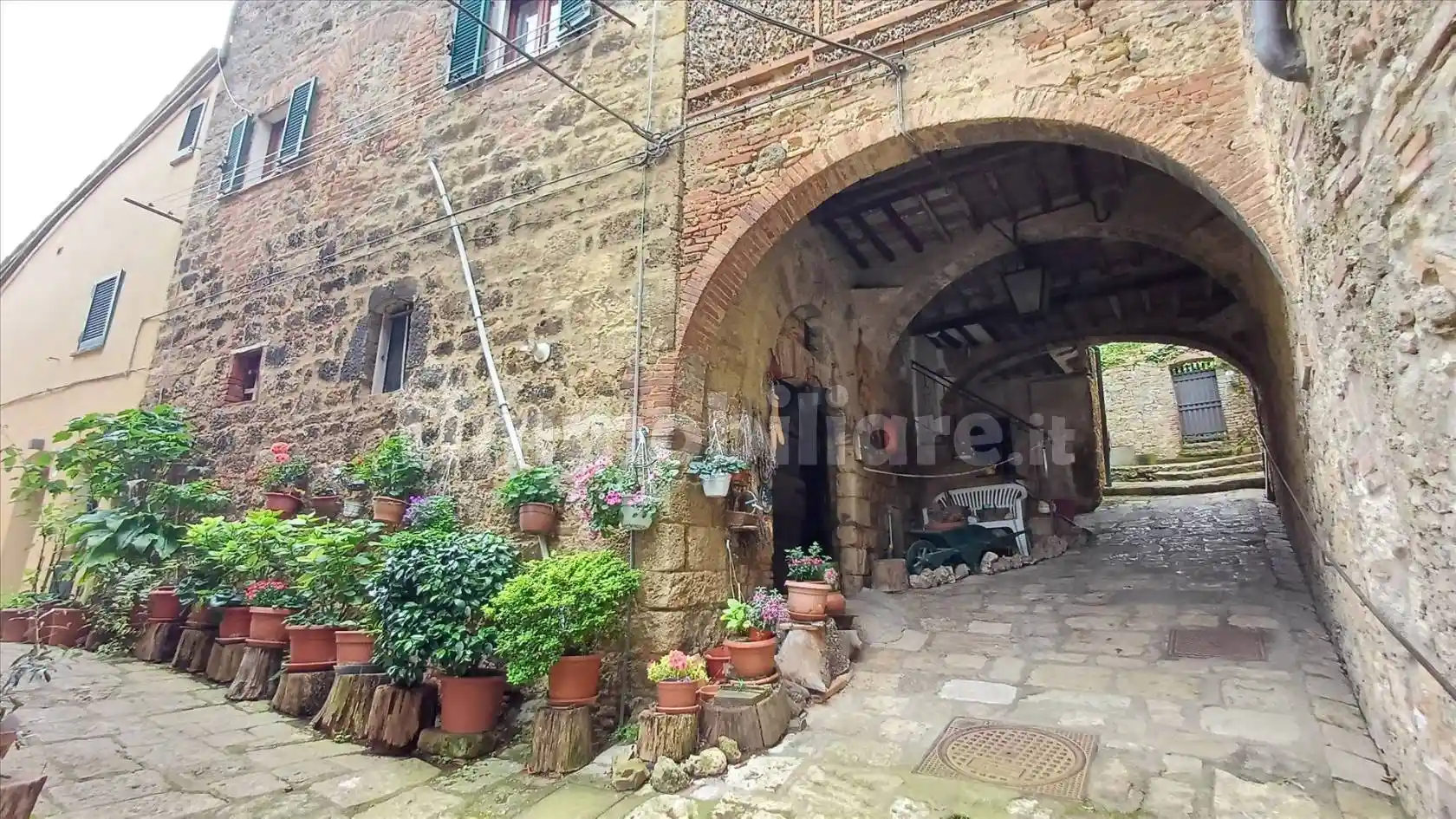 Casa indipendente in vendita a Cetona
