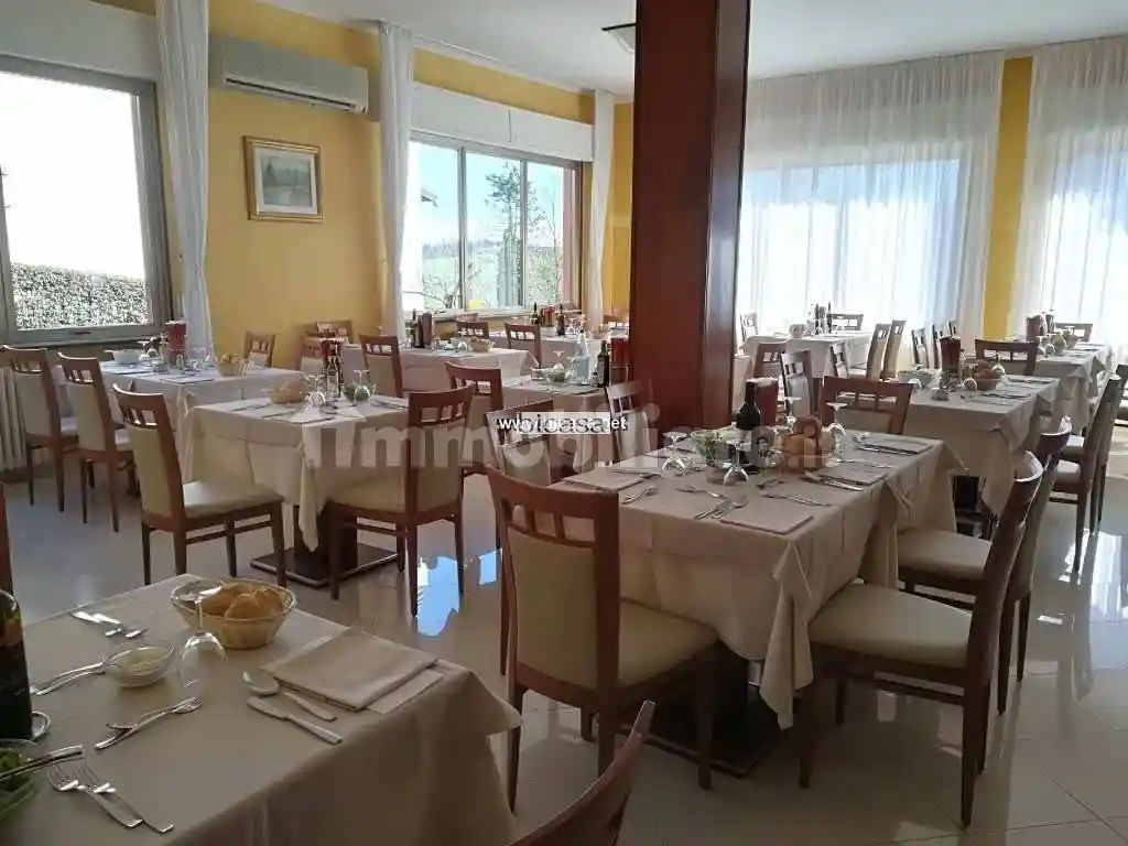 Palazzo - Edificio in vendita a Salsomaggiore Terme