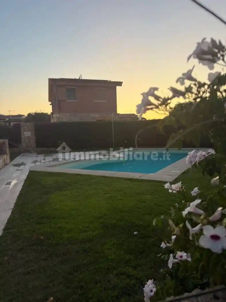 Villa in vendita a San Teodoro