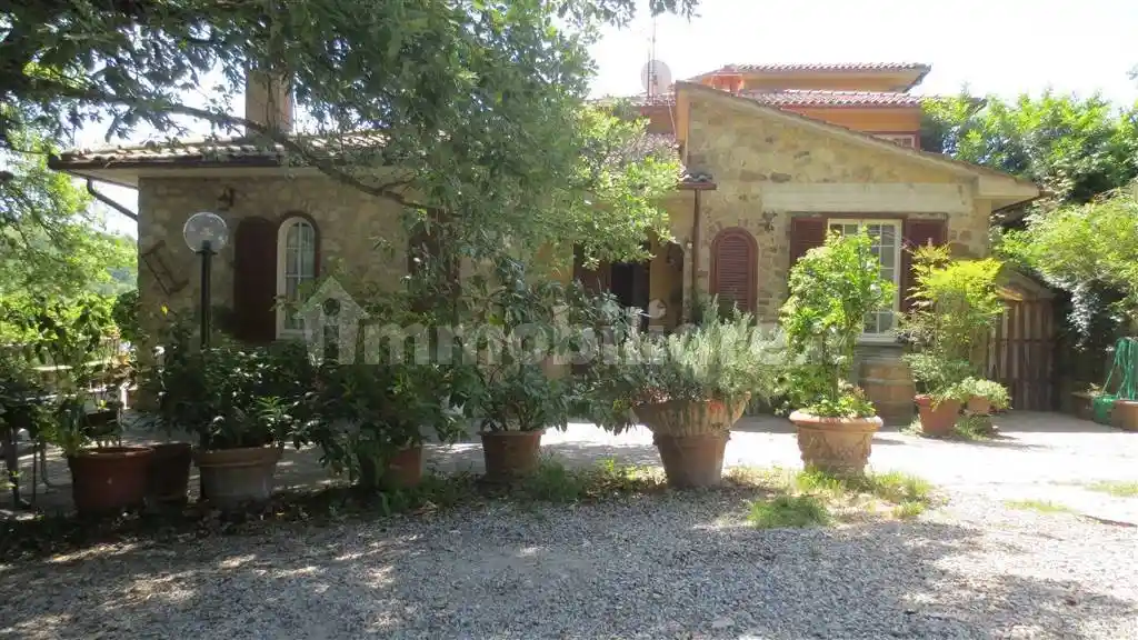Villa in vendita a Castelnuovo Berardenga