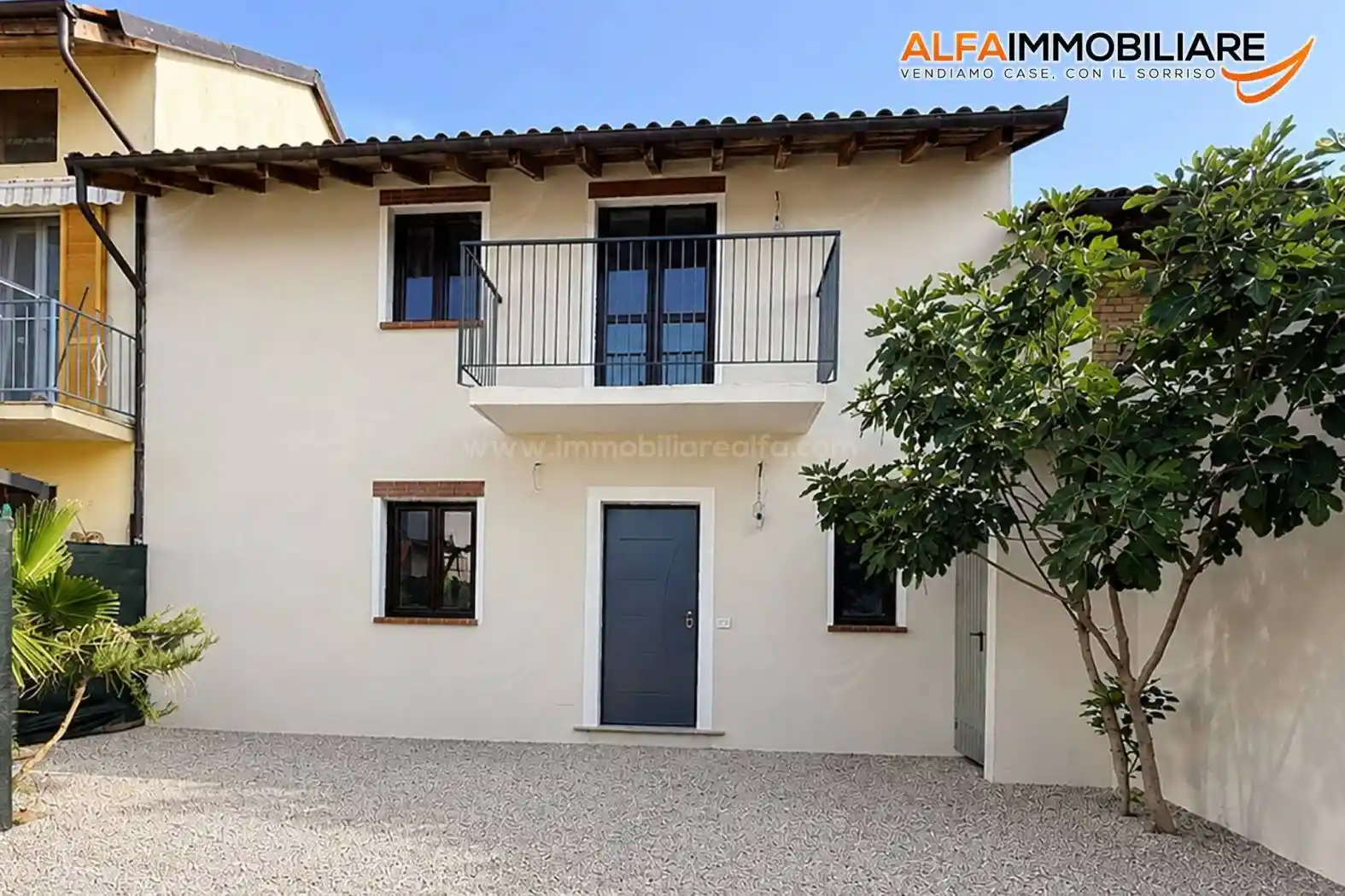 Villa in vendita a Confienza