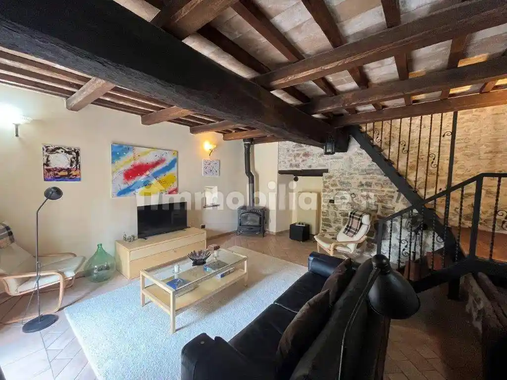 Casa indipendente in vendita a Spoleto