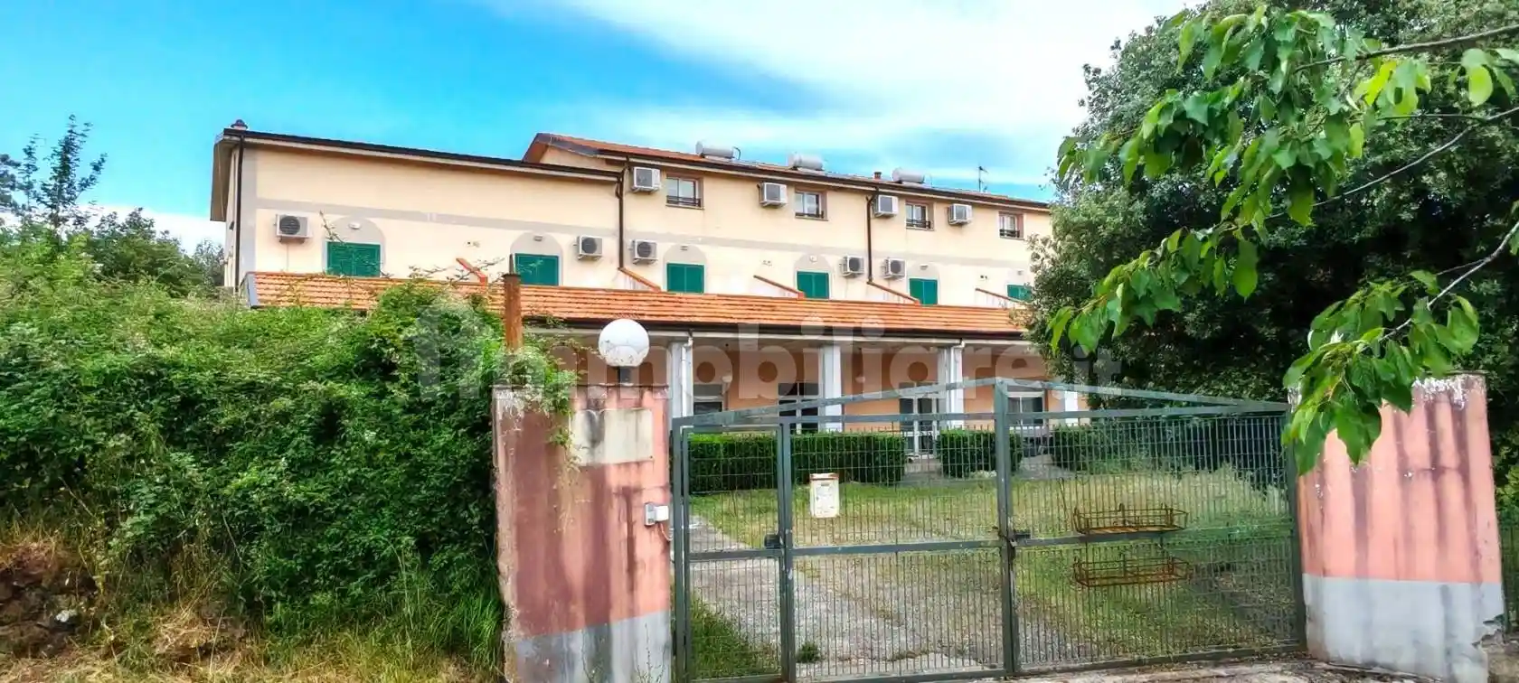 Palazzo - Edificio in vendita a Brugnato