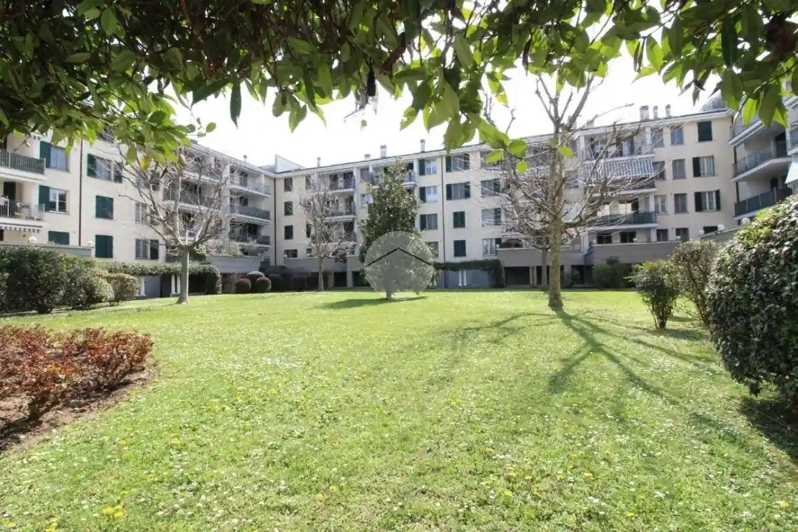 Appartamento in vendita a Trezzano sul Naviglio