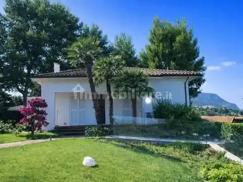Villa in vendita a Numana