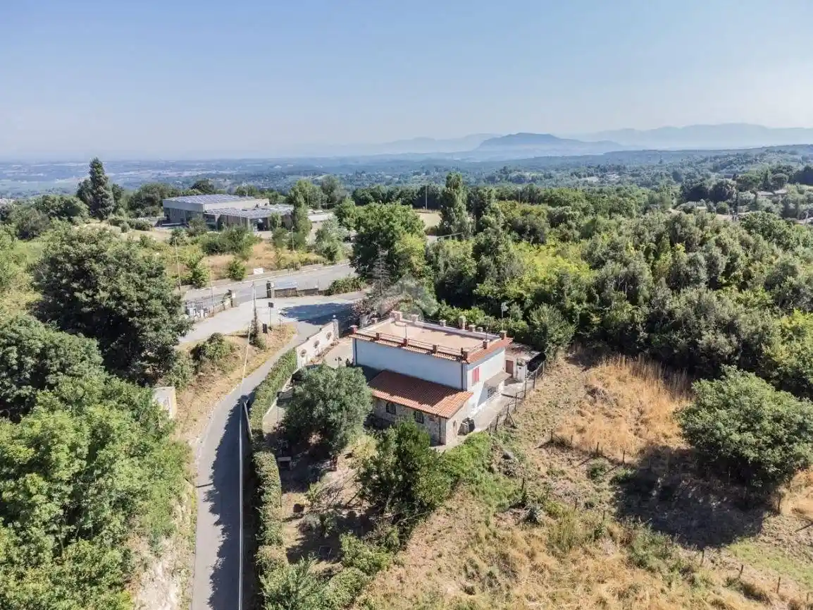 Villa in vendita a Campagnano di Roma