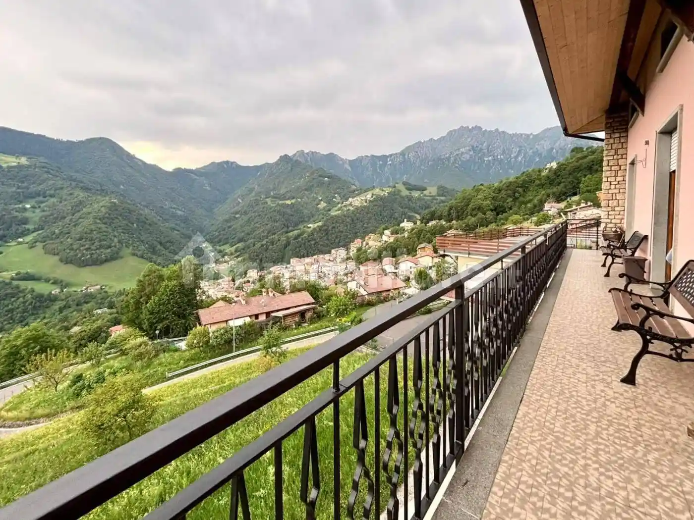 Appartamento in vendita a Gorno