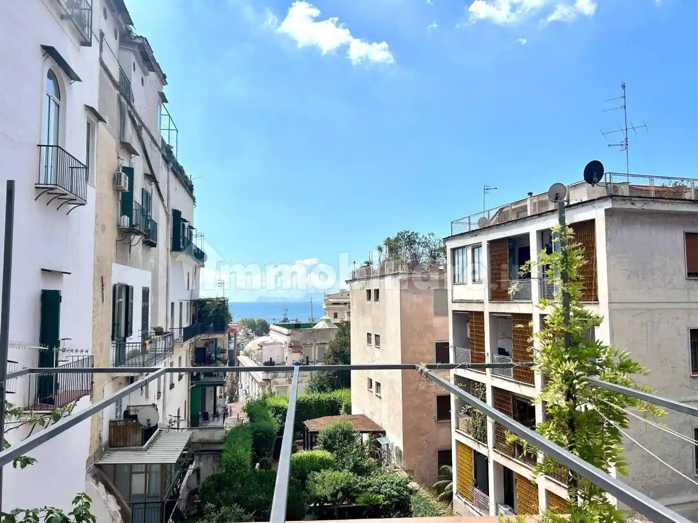 Appartamento in affitto a Napoli