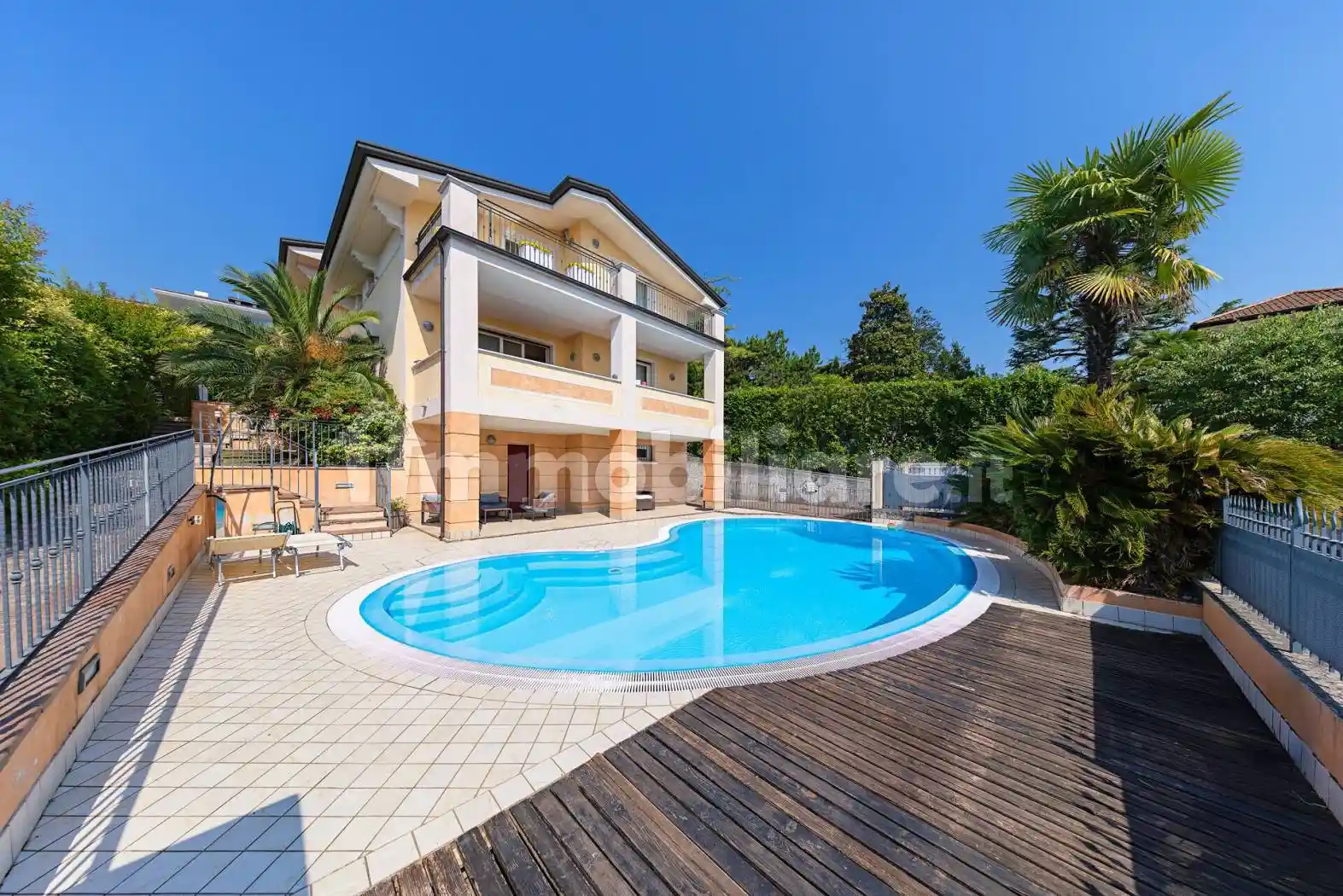 Appartamento in vendita a Desenzano del Garda