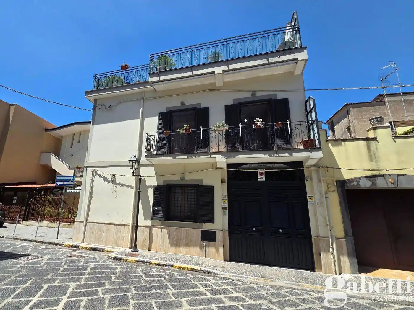 Villa in vendita a Pomigliano d'Arco