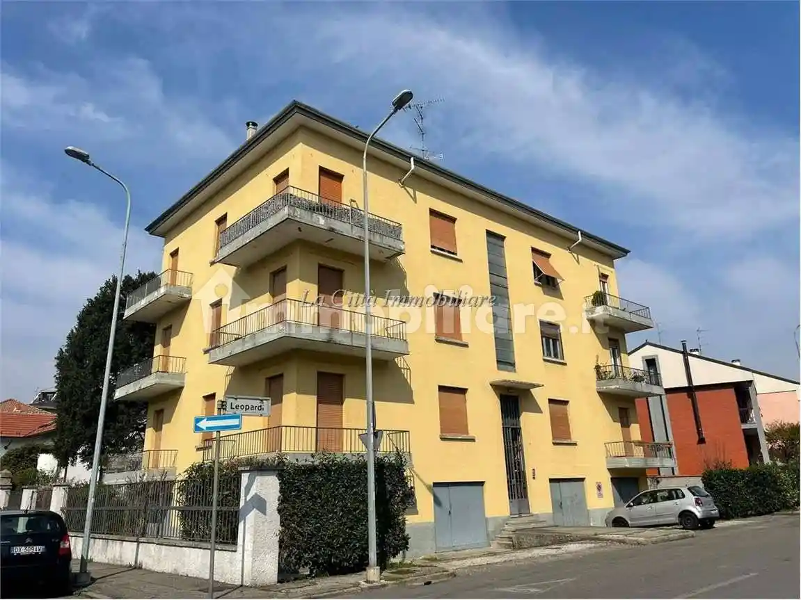 Appartamento in affitto a Novara