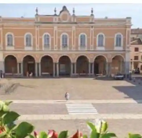Palazzo - Edificio in vendita a Castel San Giovanni