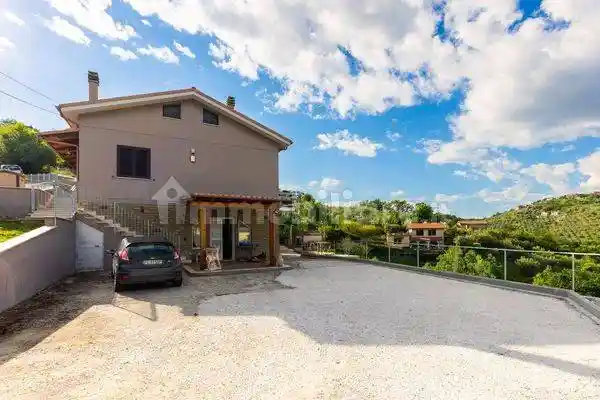 Villa in vendita a Paliano
