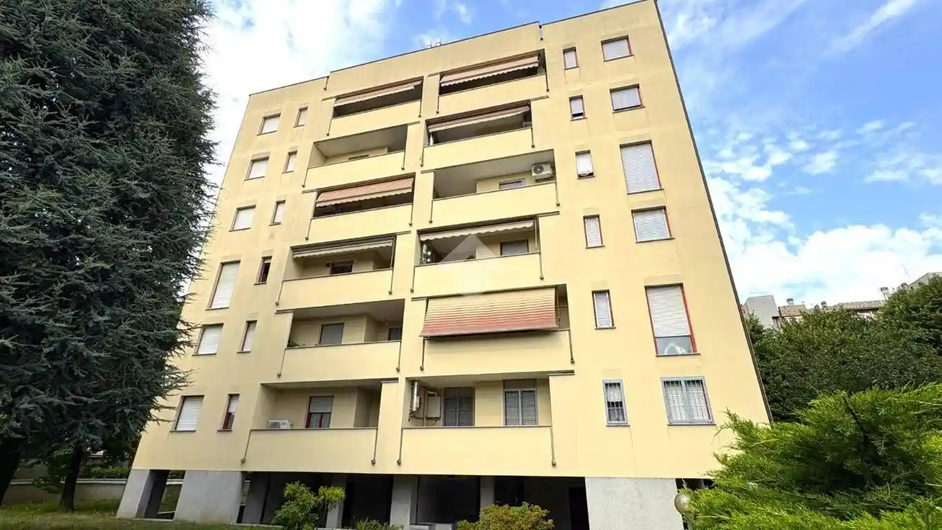 Appartamento in vendita a Senago