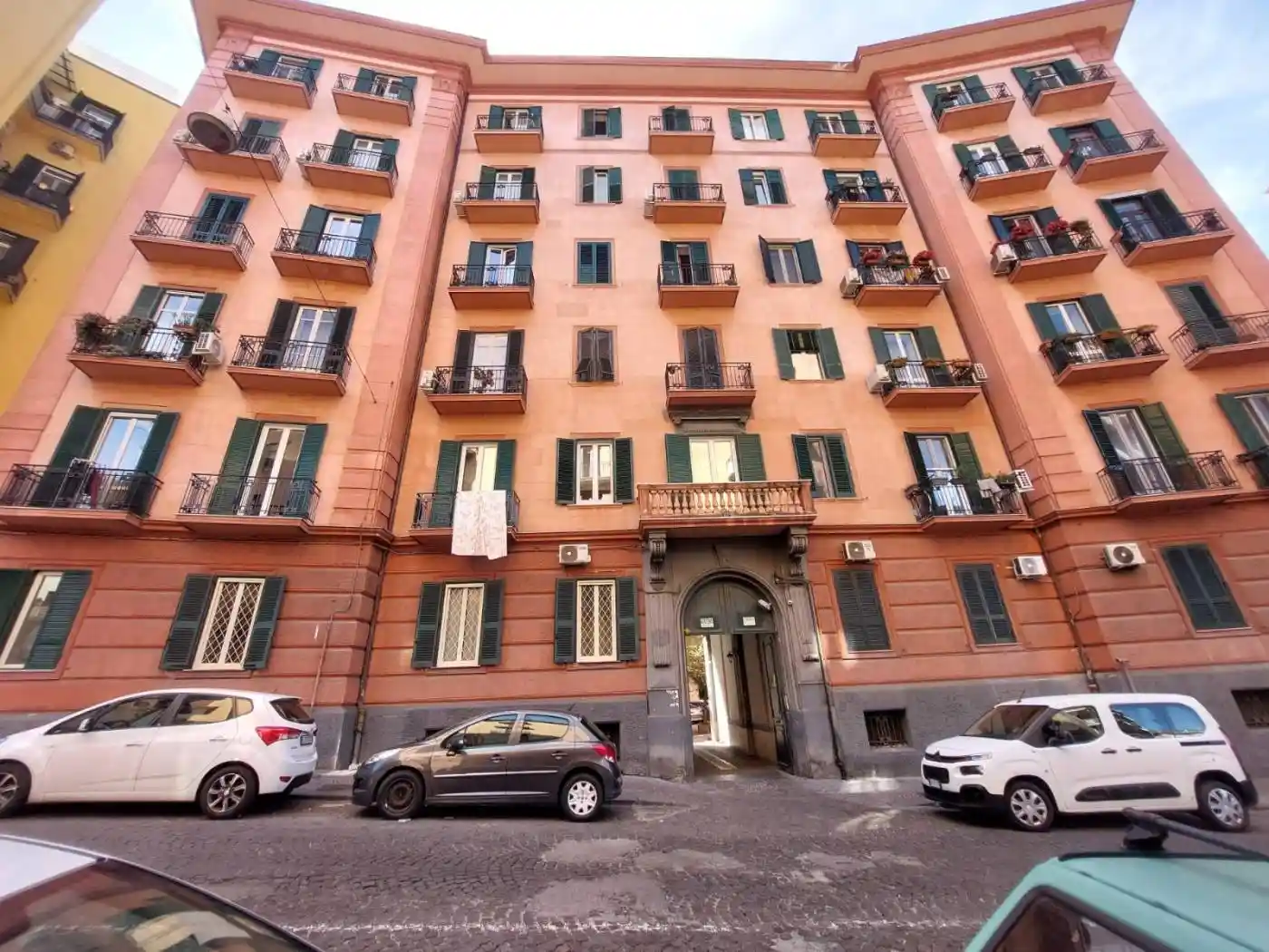 Appartamento in vendita a Napoli