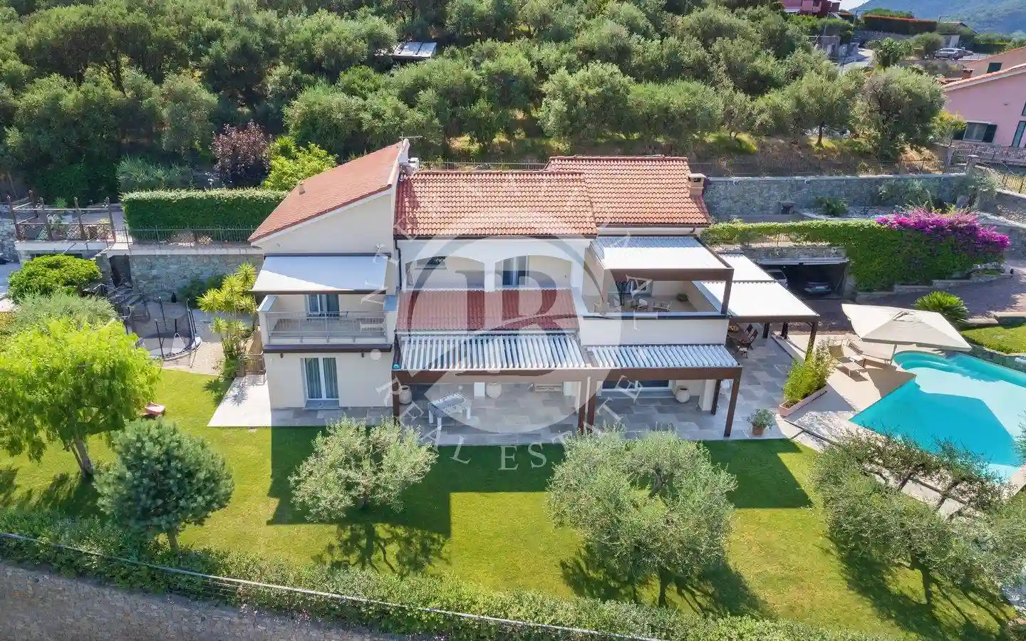 Villa - foto 2