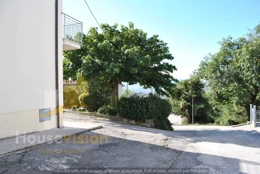 Villa in vendita a Serra de' Conti
