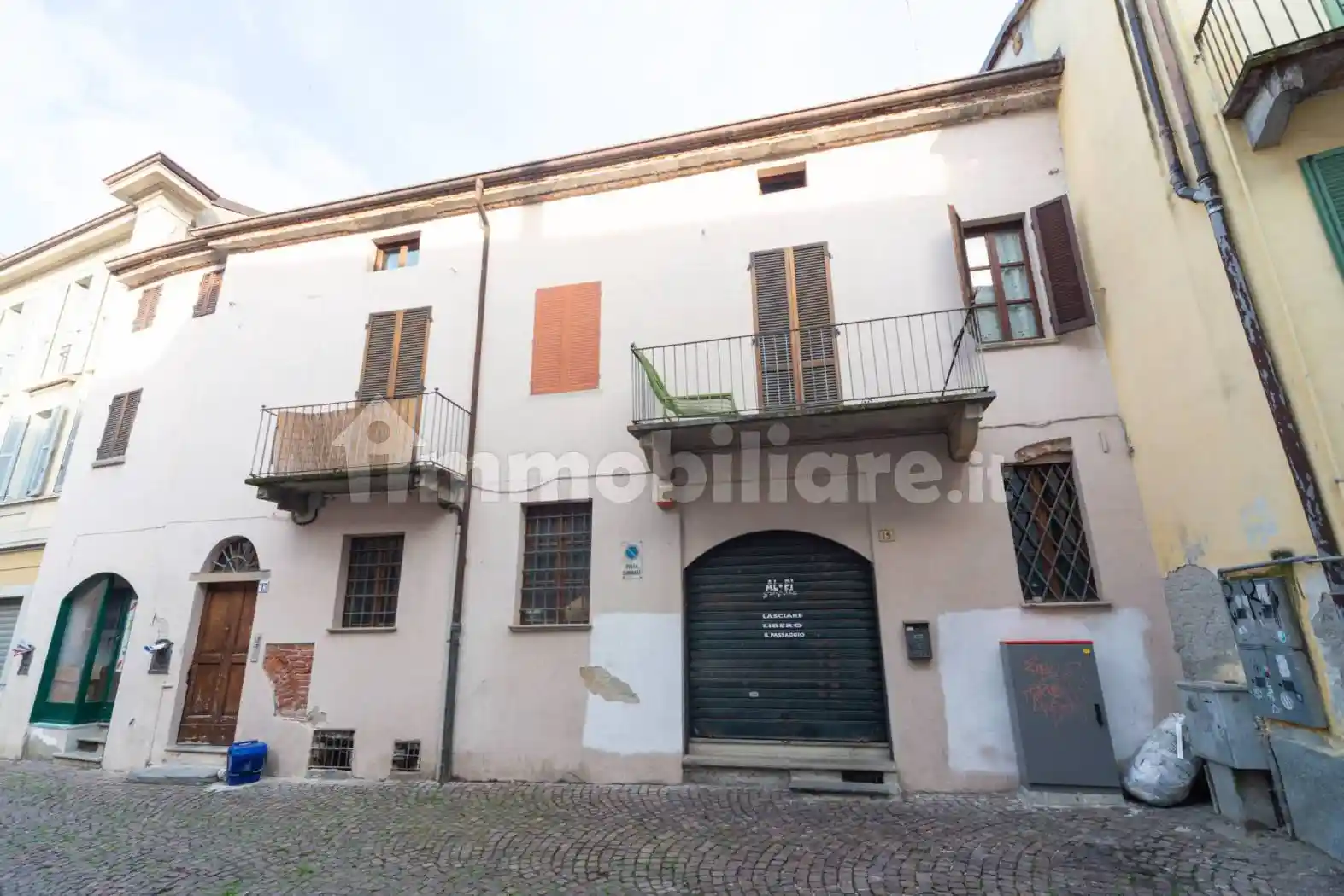 Palazzo - Edificio in vendita a Cuneo