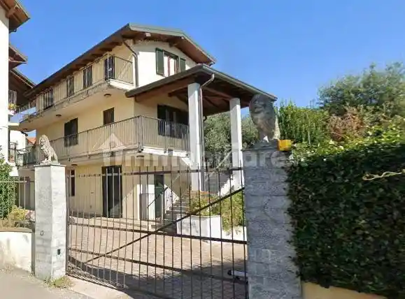 Appartamento in vendita a Oggiona con Santo Stefano