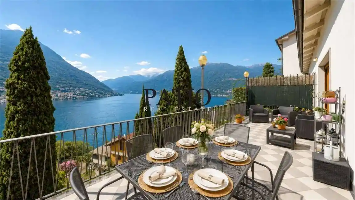 Villa in vendita a Torno