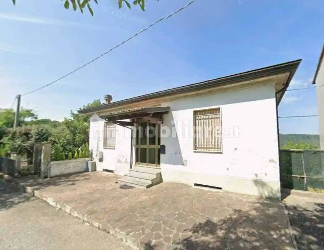 Villa in vendita a Gropparello