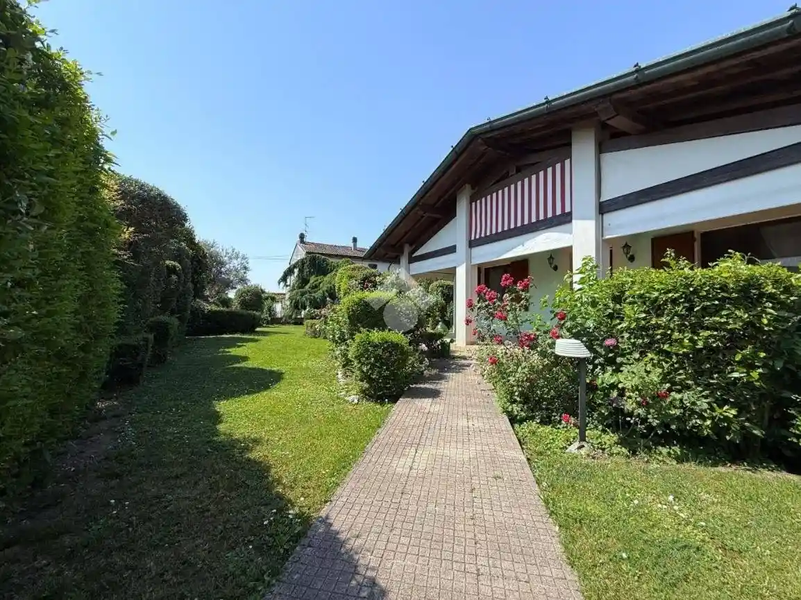 Villa in vendita a Villachiara