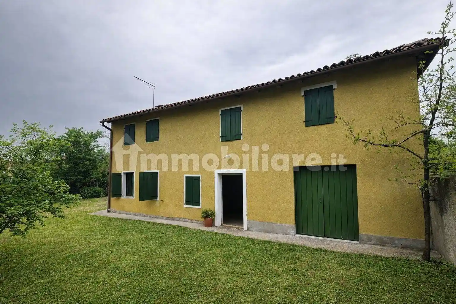 Rustico - Casale in vendita a Montebelluna