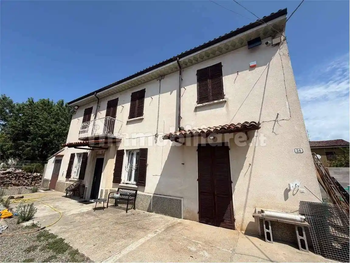 Casa indipendente in vendita a Alessandria