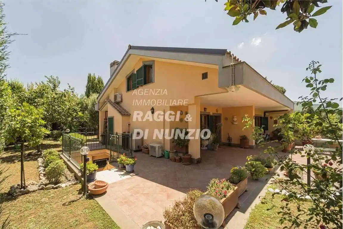 Villa in vendita a Rocca di Papa