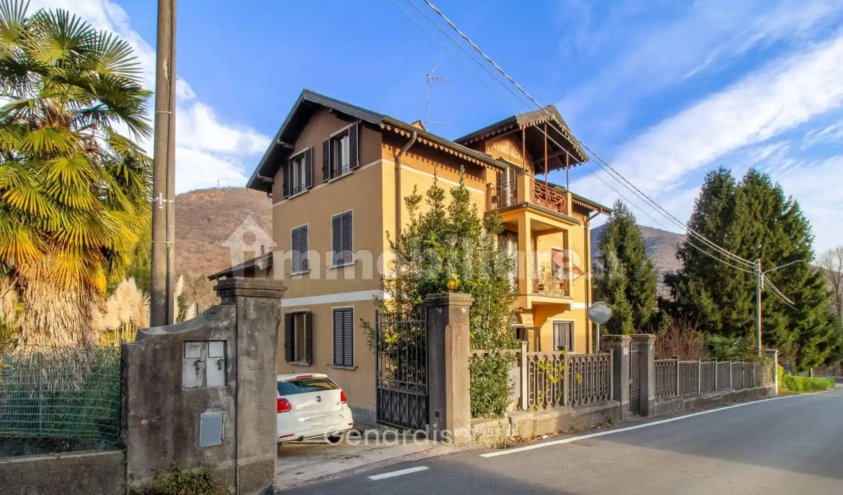 Villa in vendita a Dumenza