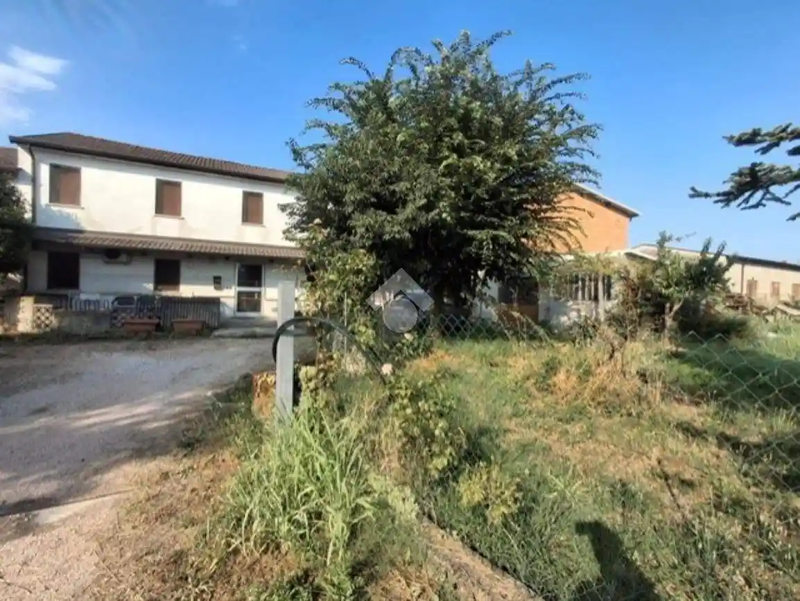 Rustico - Casale in vendita a San Pietro di Morubio