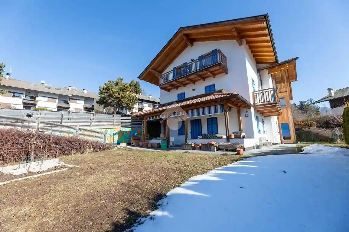Villa - foto 2