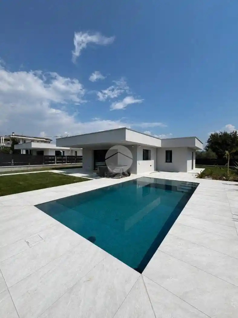 Villa in vendita a Manerba del Garda