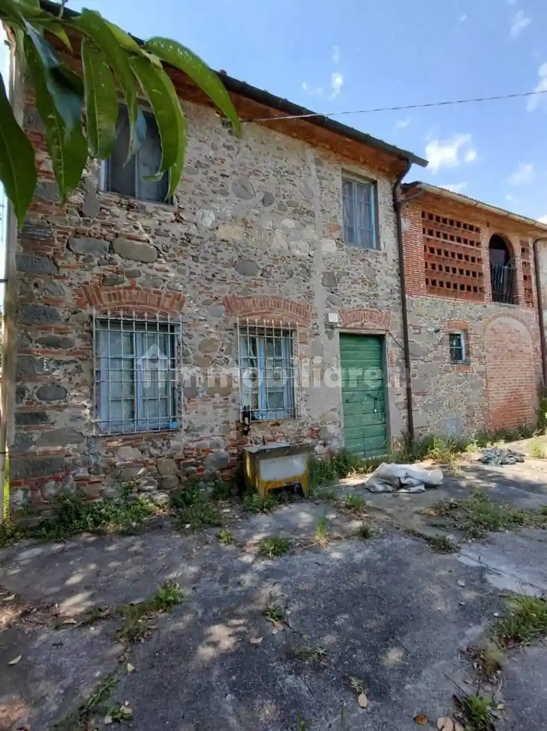 Rustico - Casale in vendita a Capannori