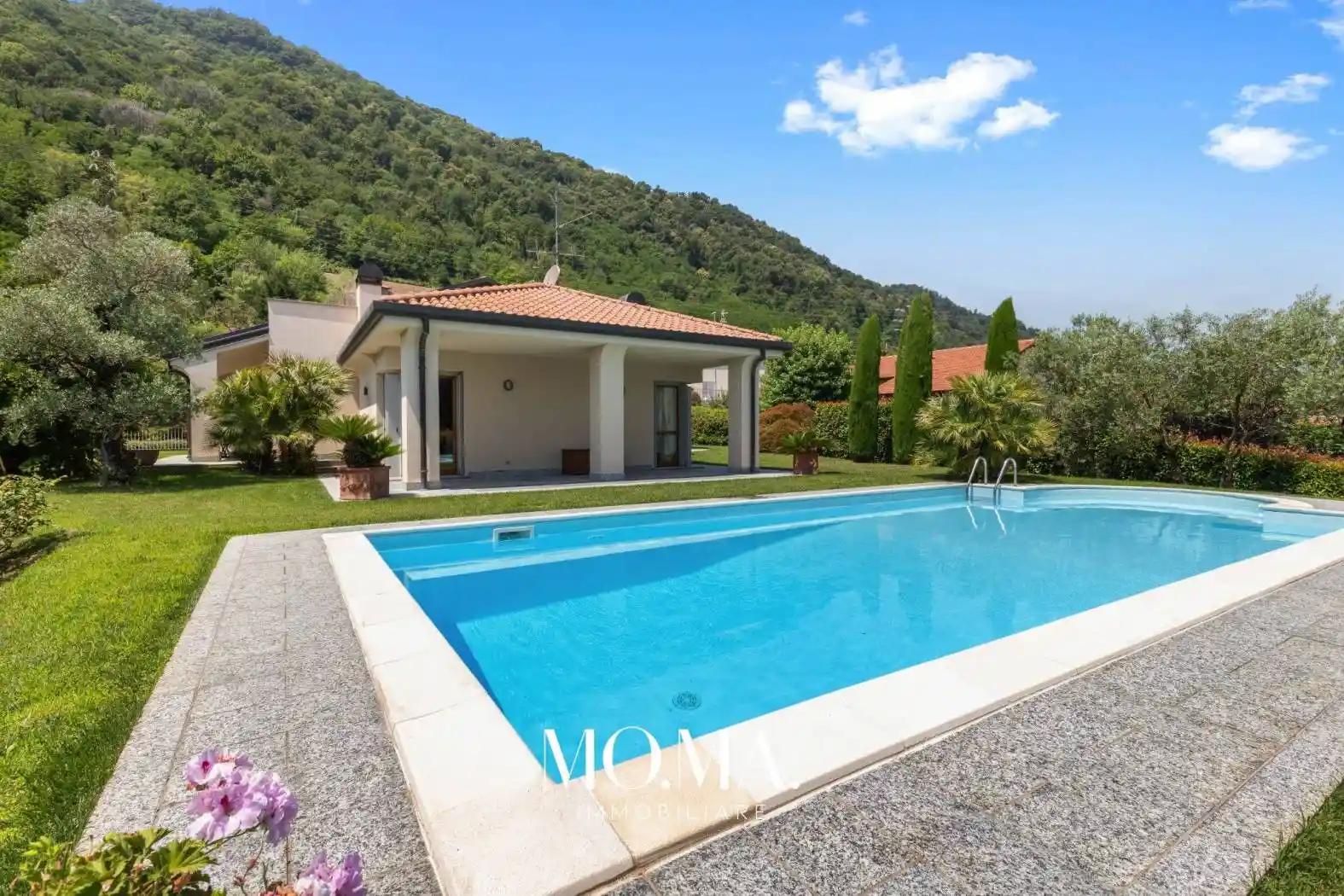 Villa in vendita a Airuno