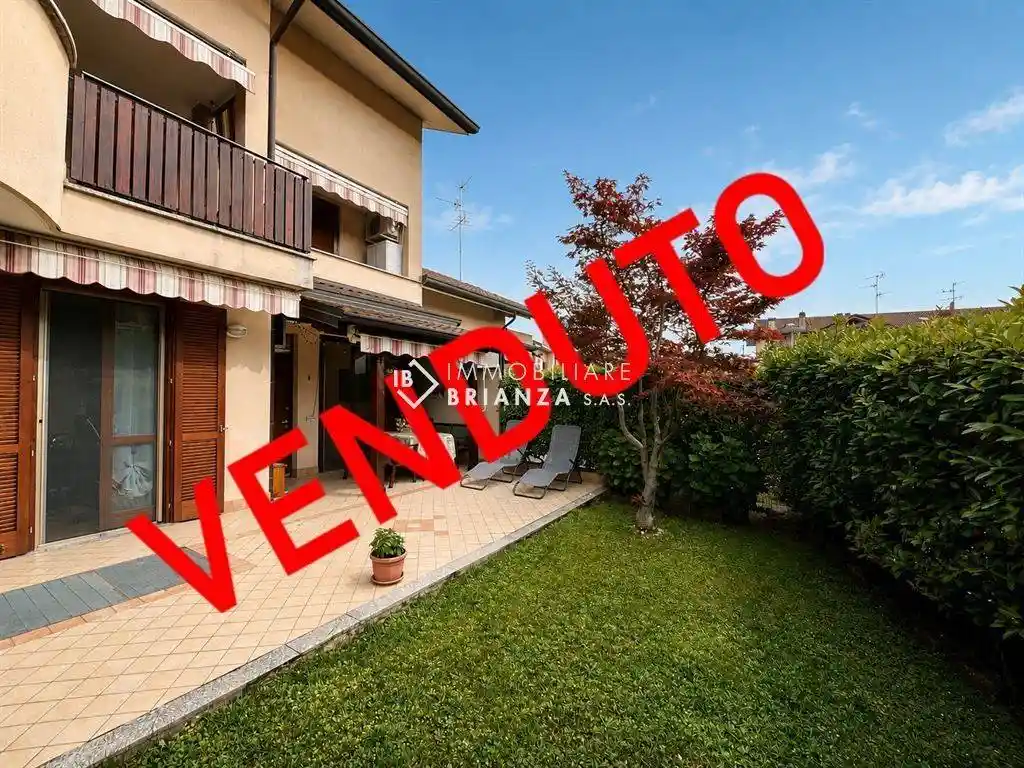 Appartamento in vendita a Usmate Velate