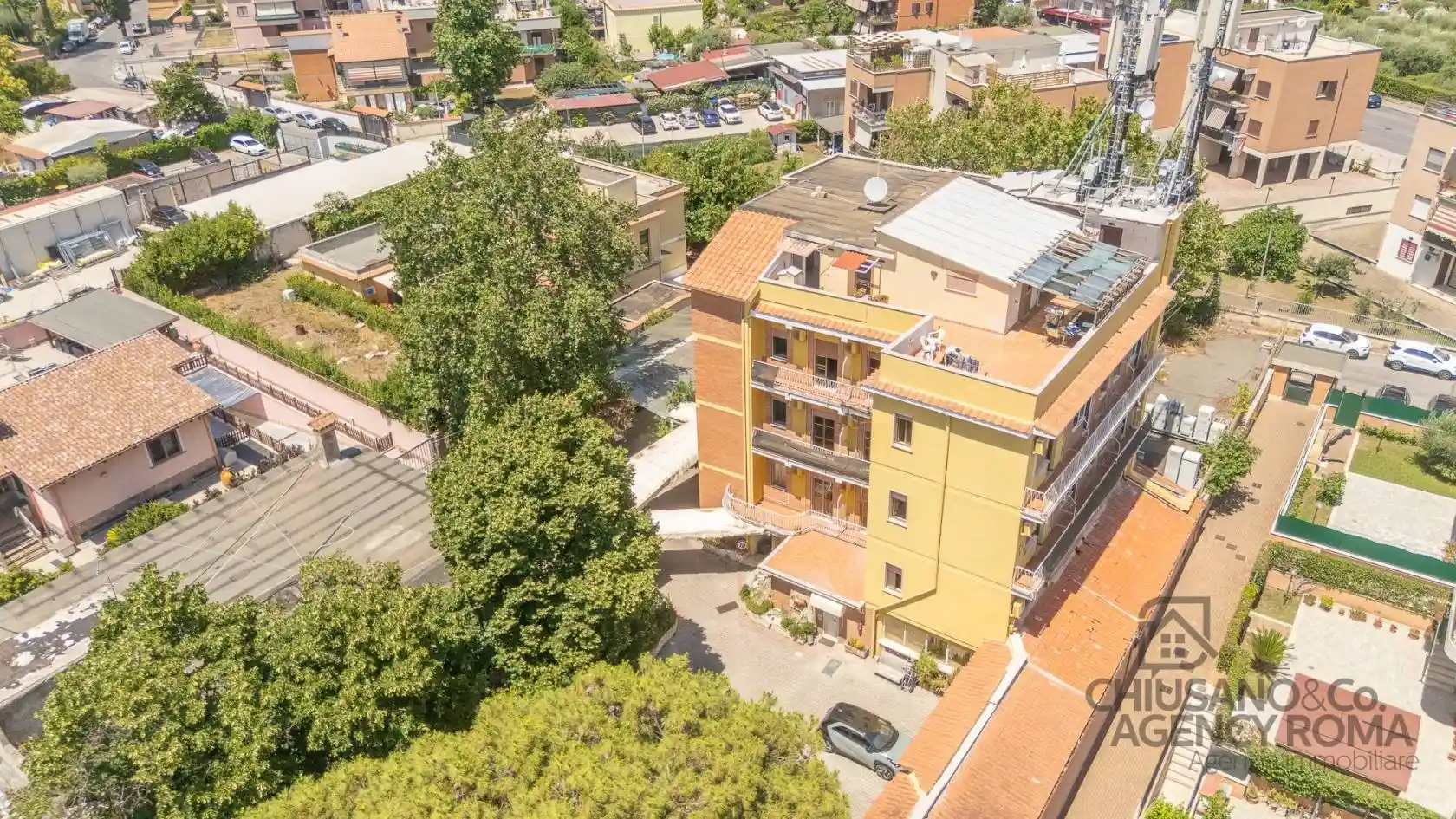 Palazzo - Edificio in vendita a Roma