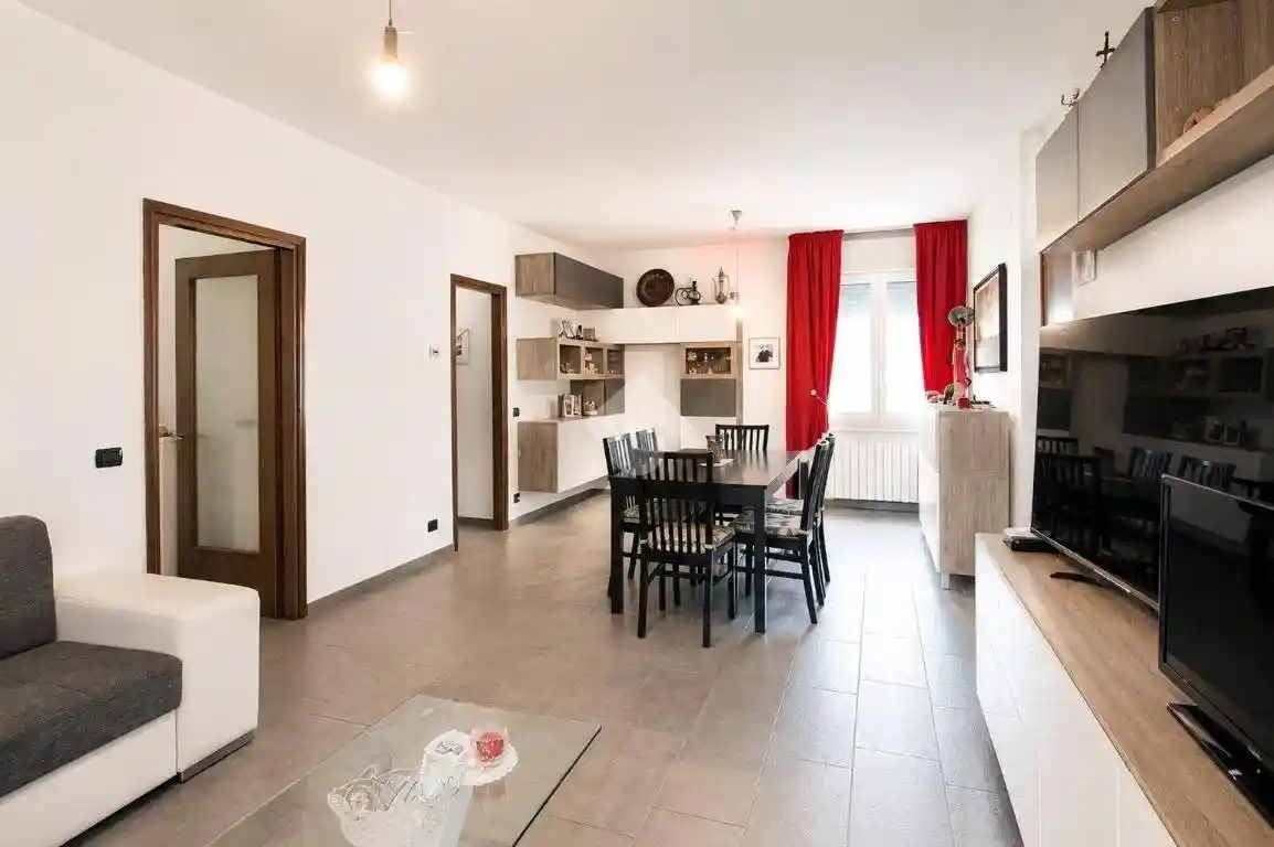 Appartamento in vendita a Cascina