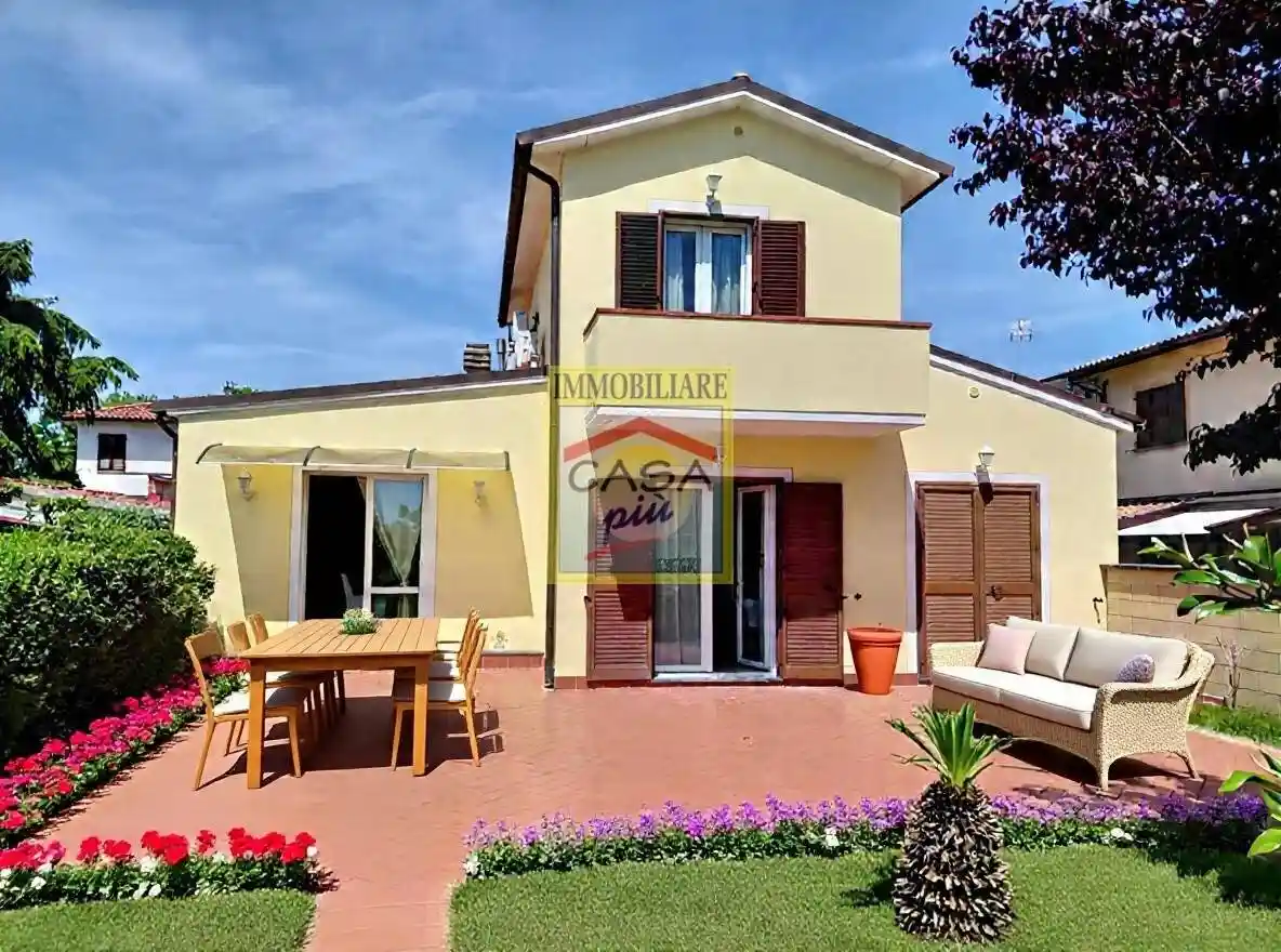 Villetta a schiera in vendita a Cascina