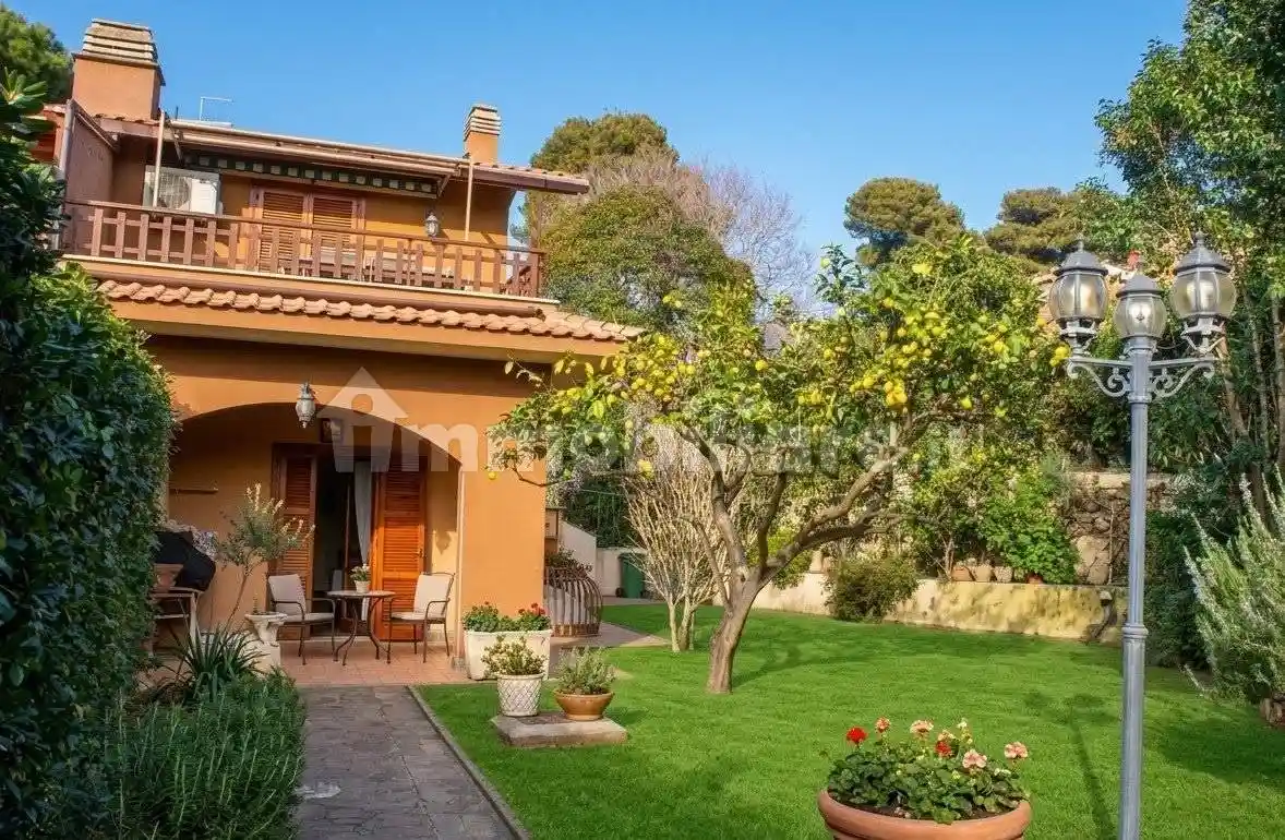 Villa in affitto a Ladispoli