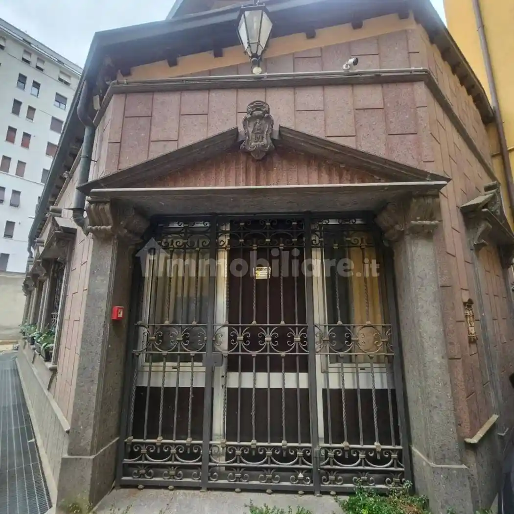 Palazzo - Edificio in vendita a Milano