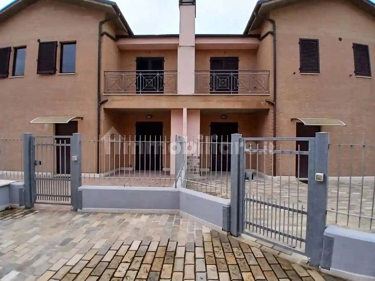 Villetta a schiera - foto 2