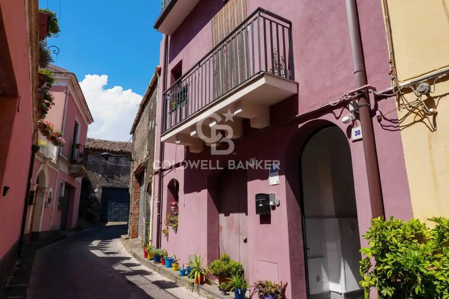 Palazzo - Edificio in vendita a Linguaglossa