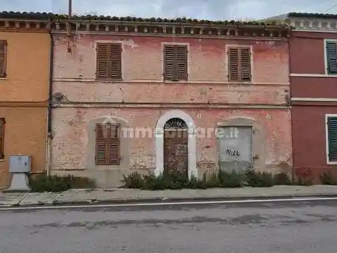 Villa in vendita a Falconara Marittima