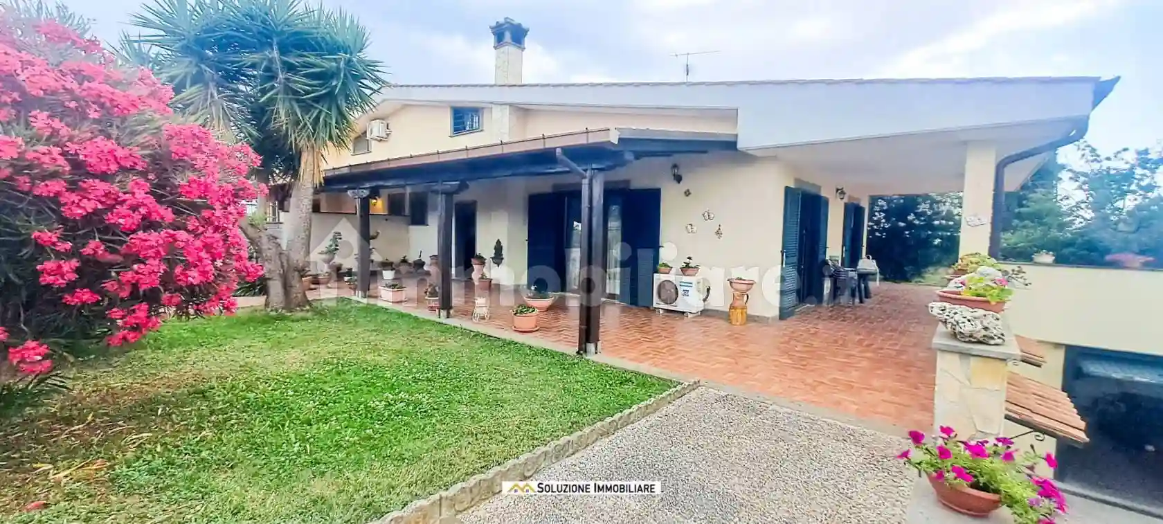 Villa - foto 2