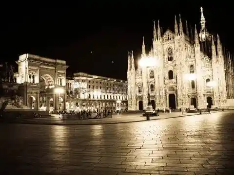 Palazzo - Edificio in vendita a Milano