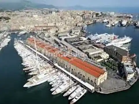 Palazzo - Edificio in vendita a Genova