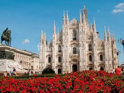 Palazzo - Edificio in vendita a Milano