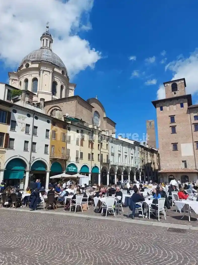 Appartamento in vendita a Pavia