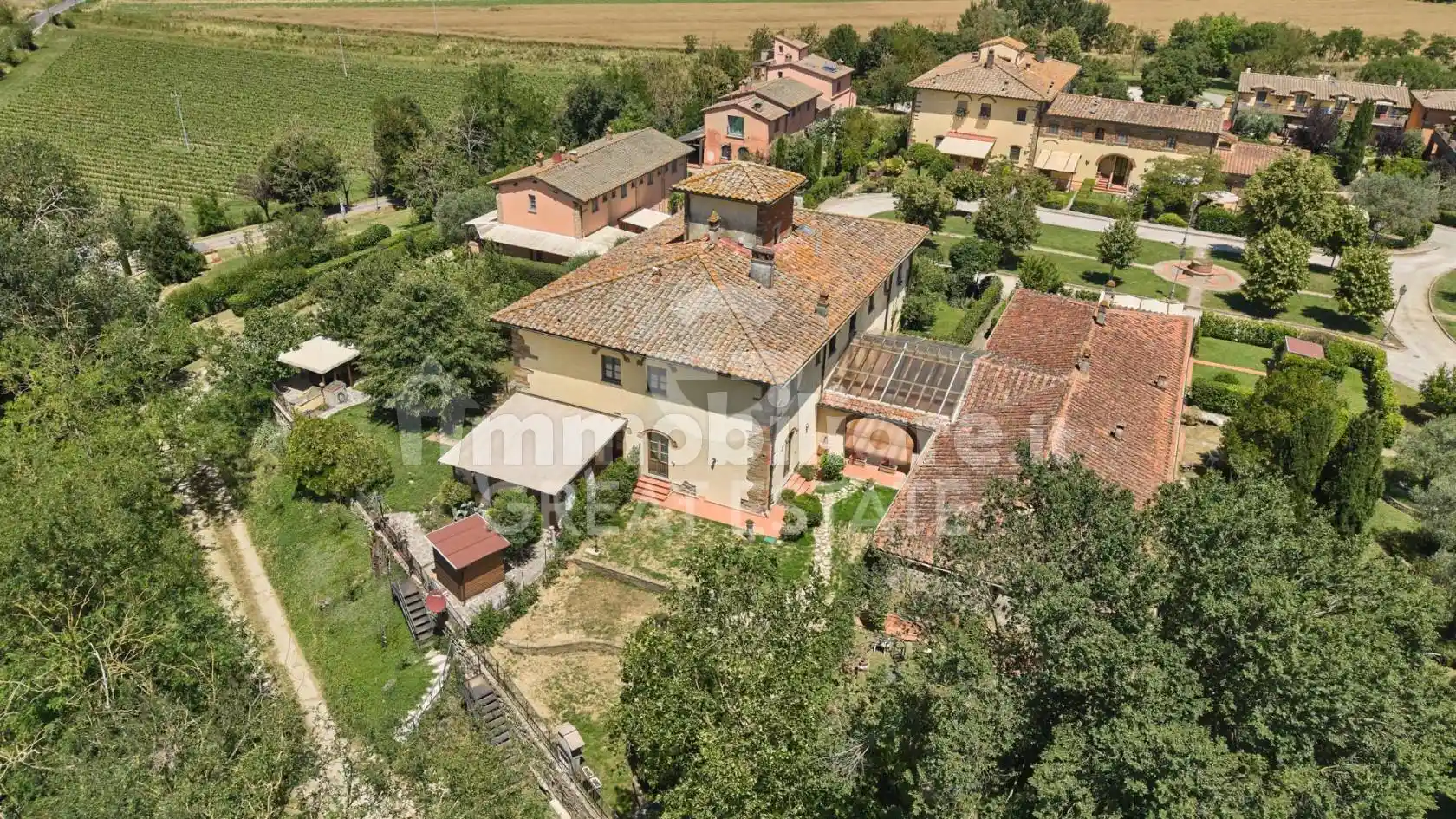 Rustico - Casale in vendita a Arezzo